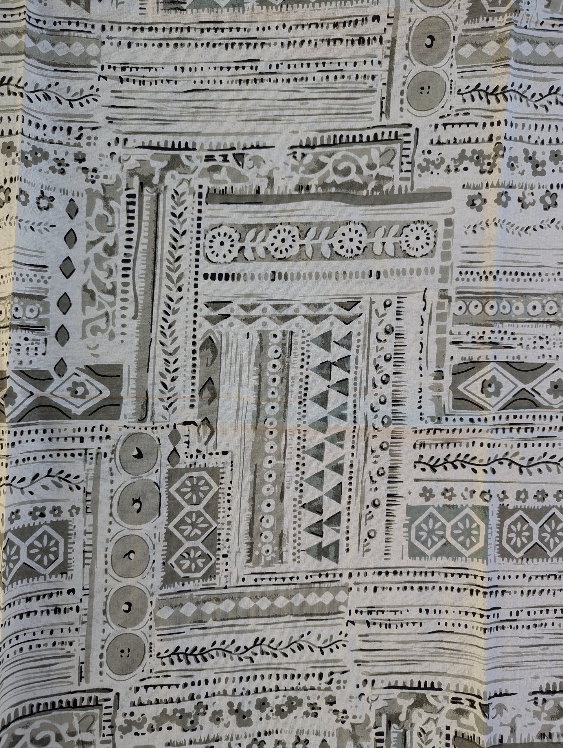 Abstract Print Organic Cotton Oversized Queen Flat Sheet (White base with gray pattern)