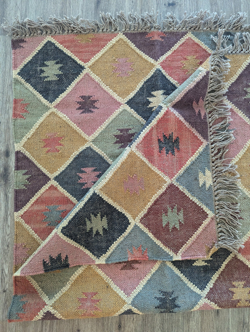 Rustic Handwoven Geometric Mosiac Pattern Accent or Area Rug or Carpet