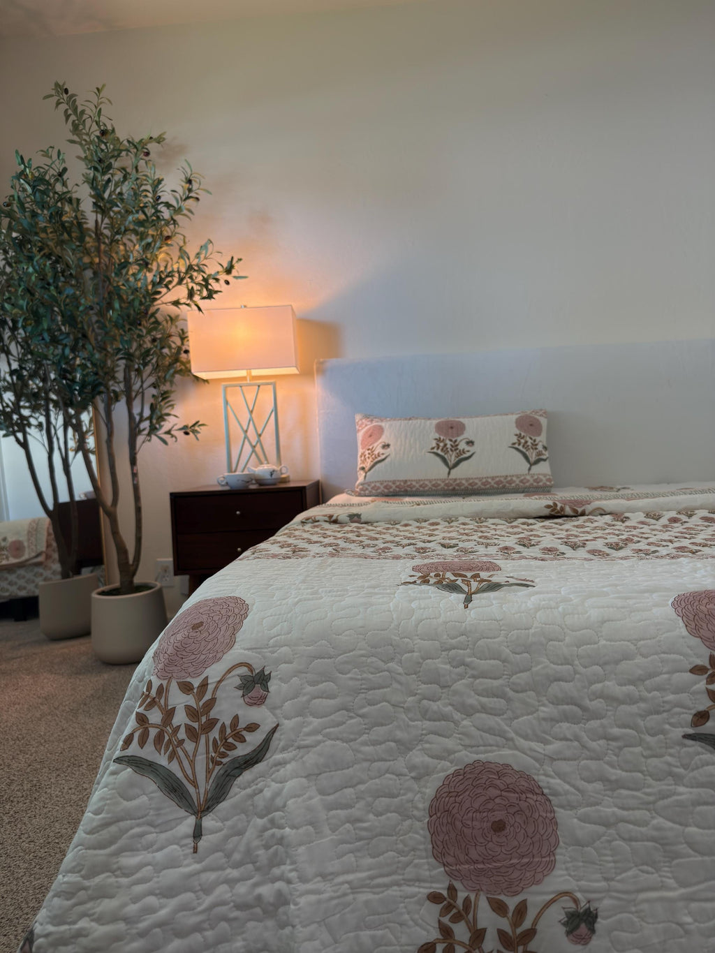 Premium Quilted Peach Dahlia Hand Block Print Queen Size BedSpread with Quilted Pillow Covers (white base with pinkish peach print)