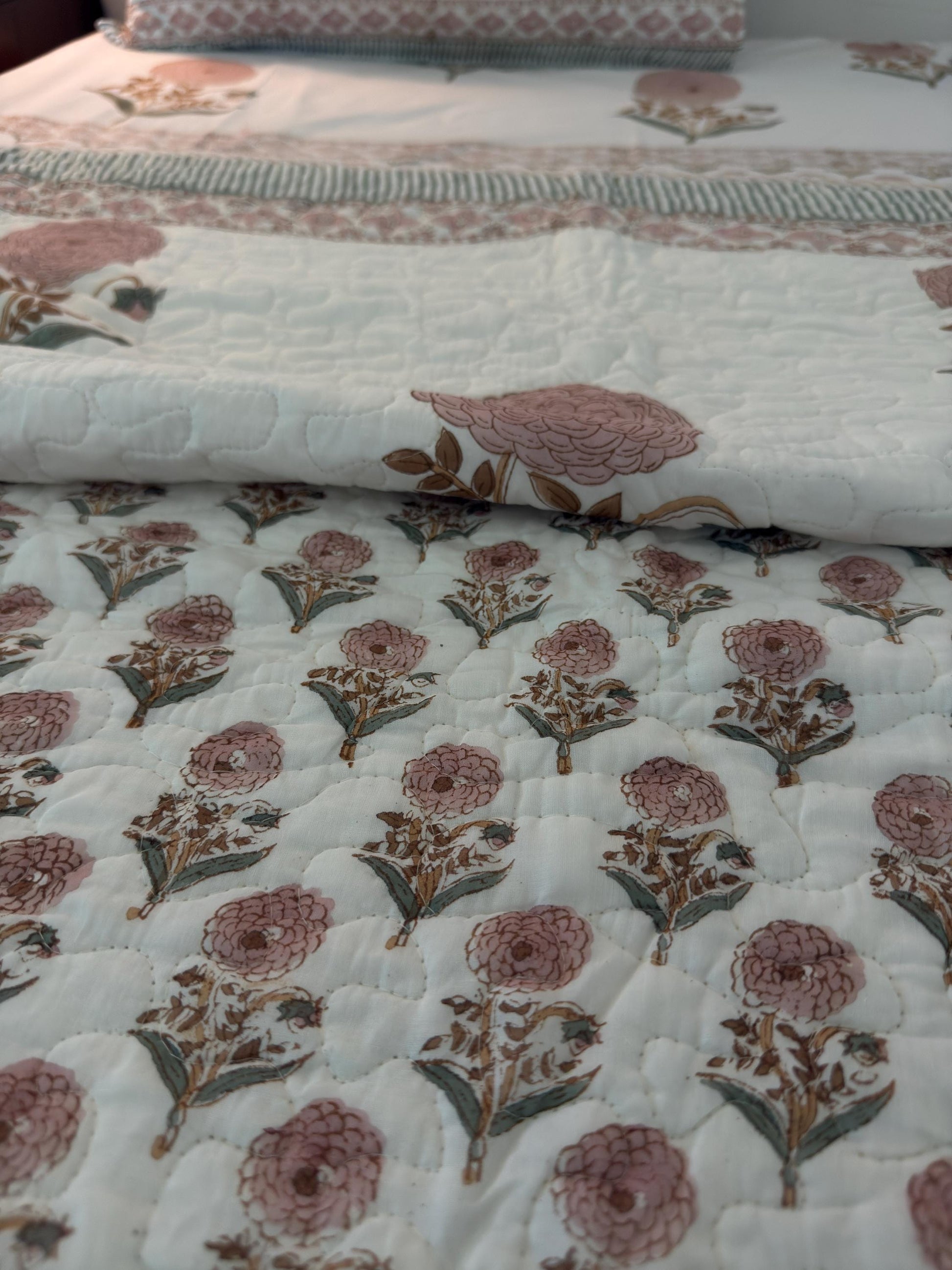 Premium Quilted Peach Dahlia Hand Block Print Queen Size BedSpread with Quilted Pillow Covers (white base with pinkish peach print)